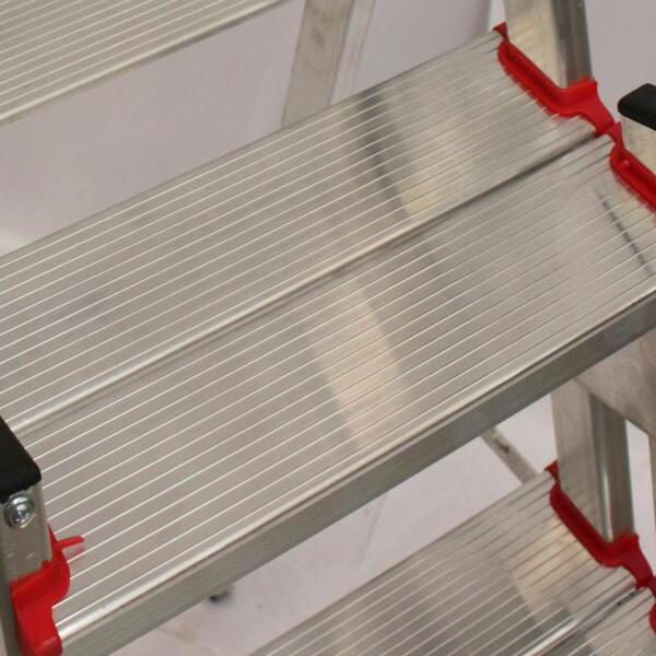 escada_de_aluminio_art_factory_com_6_degraus_duplos_1567475966_cdcd_600x600.jpg Escada De Alumínio Art Factory Com 6 Degraus Duplos - Imagem 5