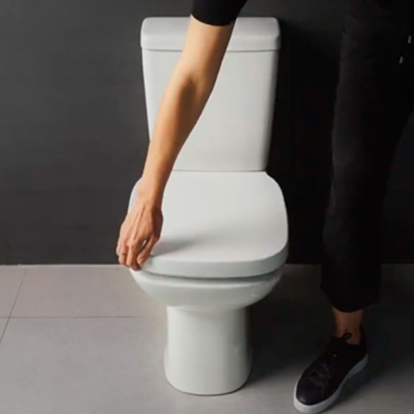 Kit Vaso Sanitário com Caixa Acoplada e Assento Branco Duplo Acionamento 3/6L Saída Vertical Square Roca - Imagem 6