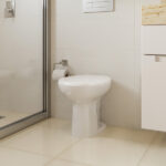 Vaso Sanitário Convencional Branco Saída Vertical Eco Plus Celite - Imagem 2